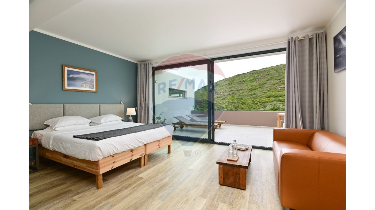 Moradia T8 para Arrendamento em Carvoeira Foto 9