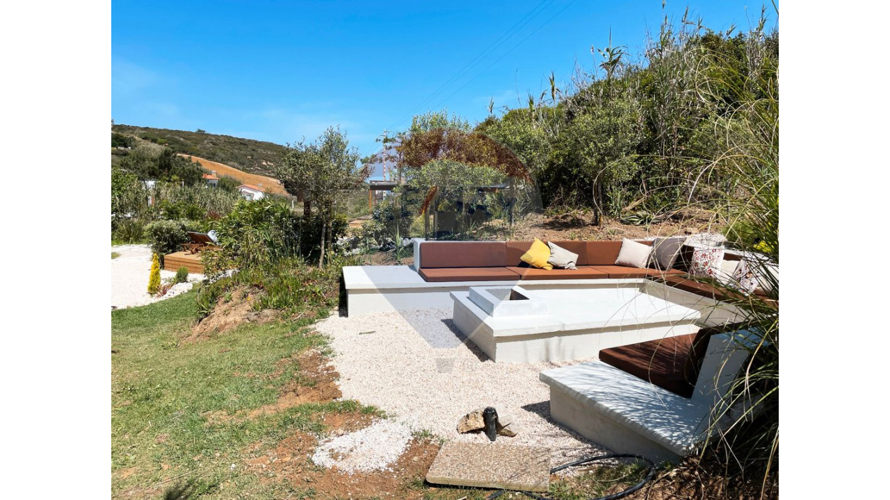 Moradia T8 para Arrendamento em Carvoeira Foto 31