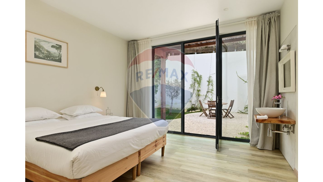 Moradia T8 para Arrendamento em Carvoeira Foto 11