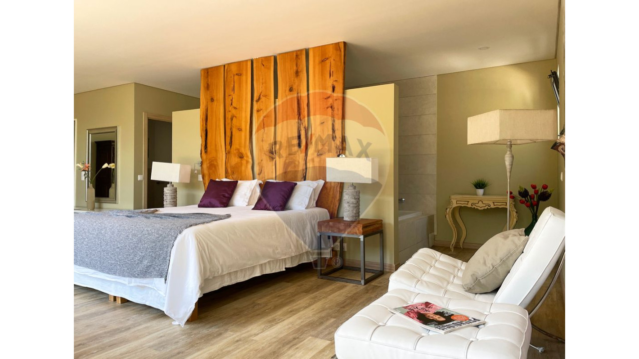 Moradia T8 para Arrendamento em Carvoeira Foto 27