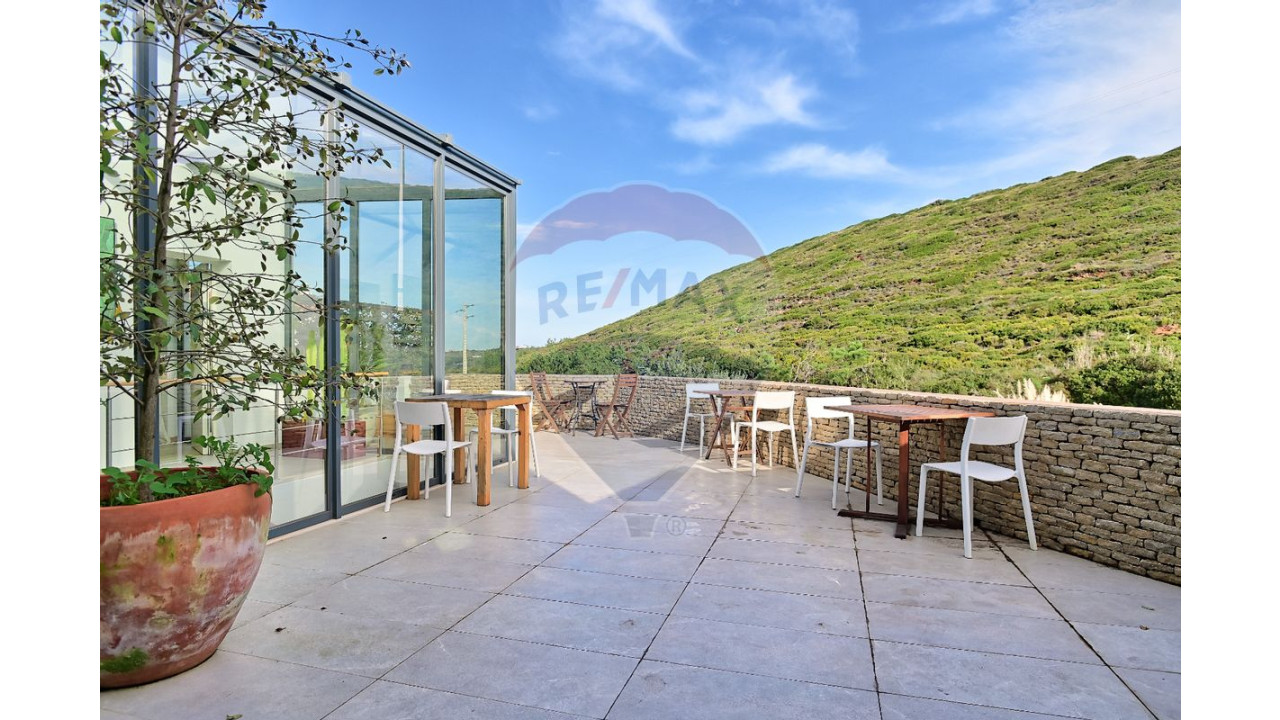 Moradia T8 para Arrendamento em Carvoeira Foto 2