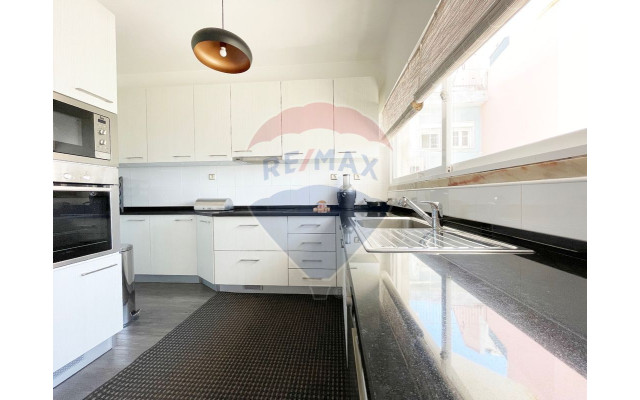 Moradia T7 para Venda em Estrela