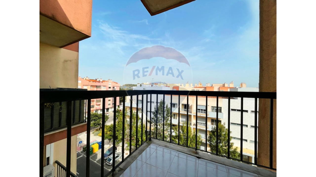 Apartamento T3 para Venda em Santa Maria e São Miguel, São Martinho, São Pedro Penaferrim Foto 9