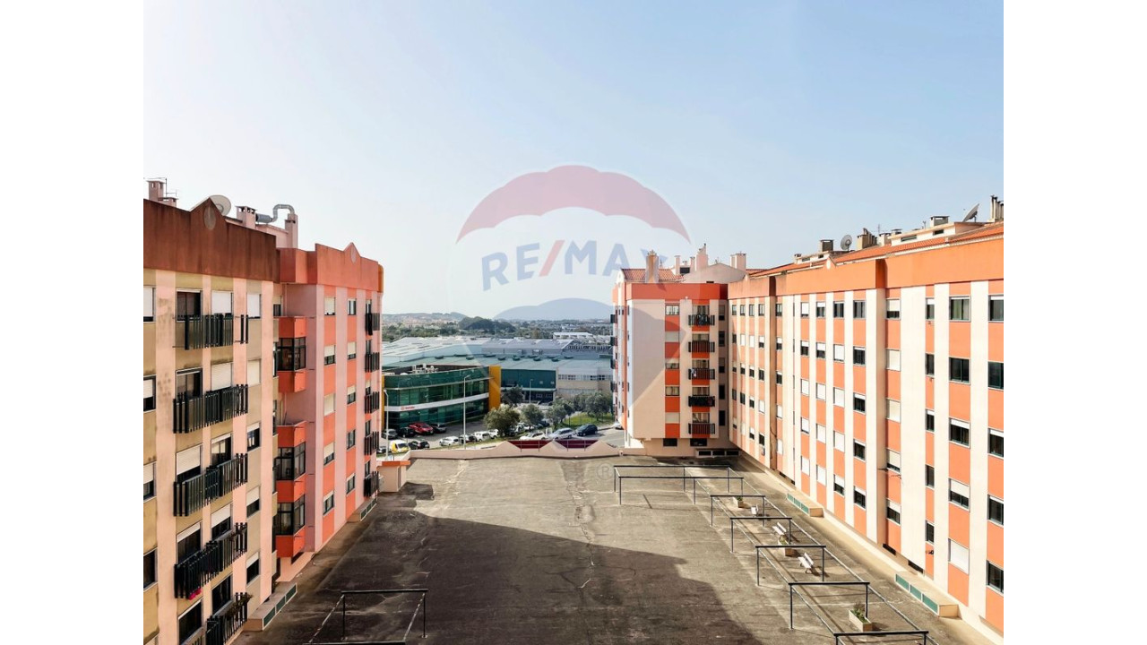 Apartamento T3 para Venda em Santa Maria e São Miguel, São Martinho, São Pedro Penaferrim Foto 4