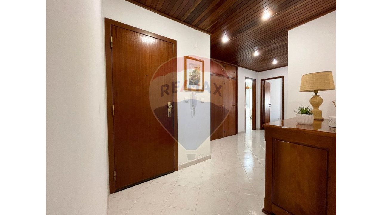 Apartamento T3 para Venda em Santa Maria e São Miguel, São Martinho, São Pedro Penaferrim Foto 5