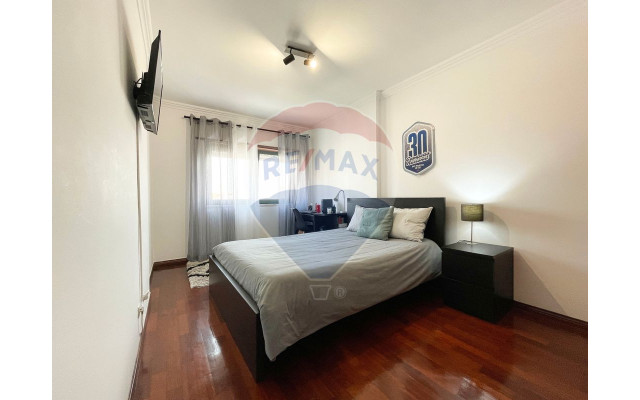Apartamento T3 para Venda em Santa Maria e São Miguel, São Martinho, São Pedro Penaferrim