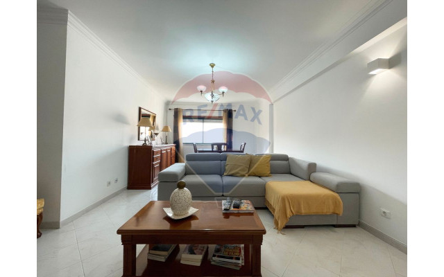 Apartamento T3 para Venda em Santa Maria e São Miguel, São Martinho, São Pedro Penaferrim