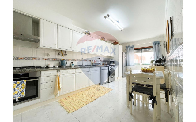 Apartamento T3 para Venda em Santa Maria e São Miguel, São Martinho, São Pedro Penaferrim