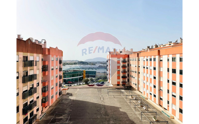 Apartamento T3 para Venda em Santa Maria e São Miguel, São Martinho, São Pedro Penaferrim