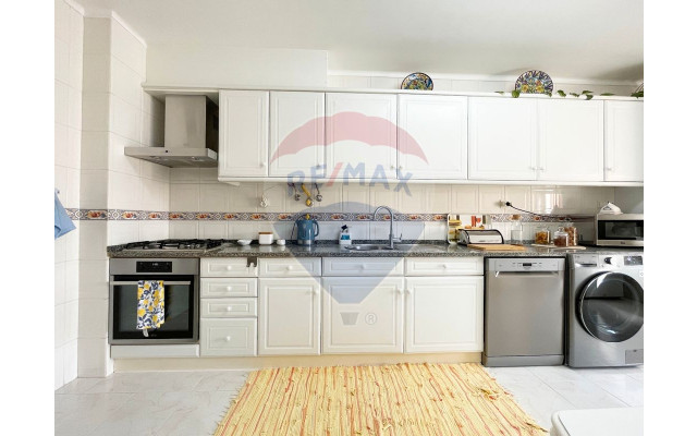 Apartamento T3 para Venda em Santa Maria e São Miguel, São Martinho, São Pedro Penaferrim