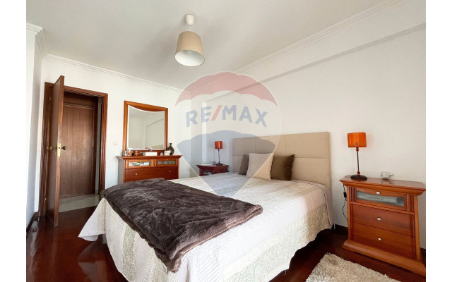 Apartamento T3 para Venda em Santa Maria e São Miguel, São Martinho, São Pedro Penaferrim