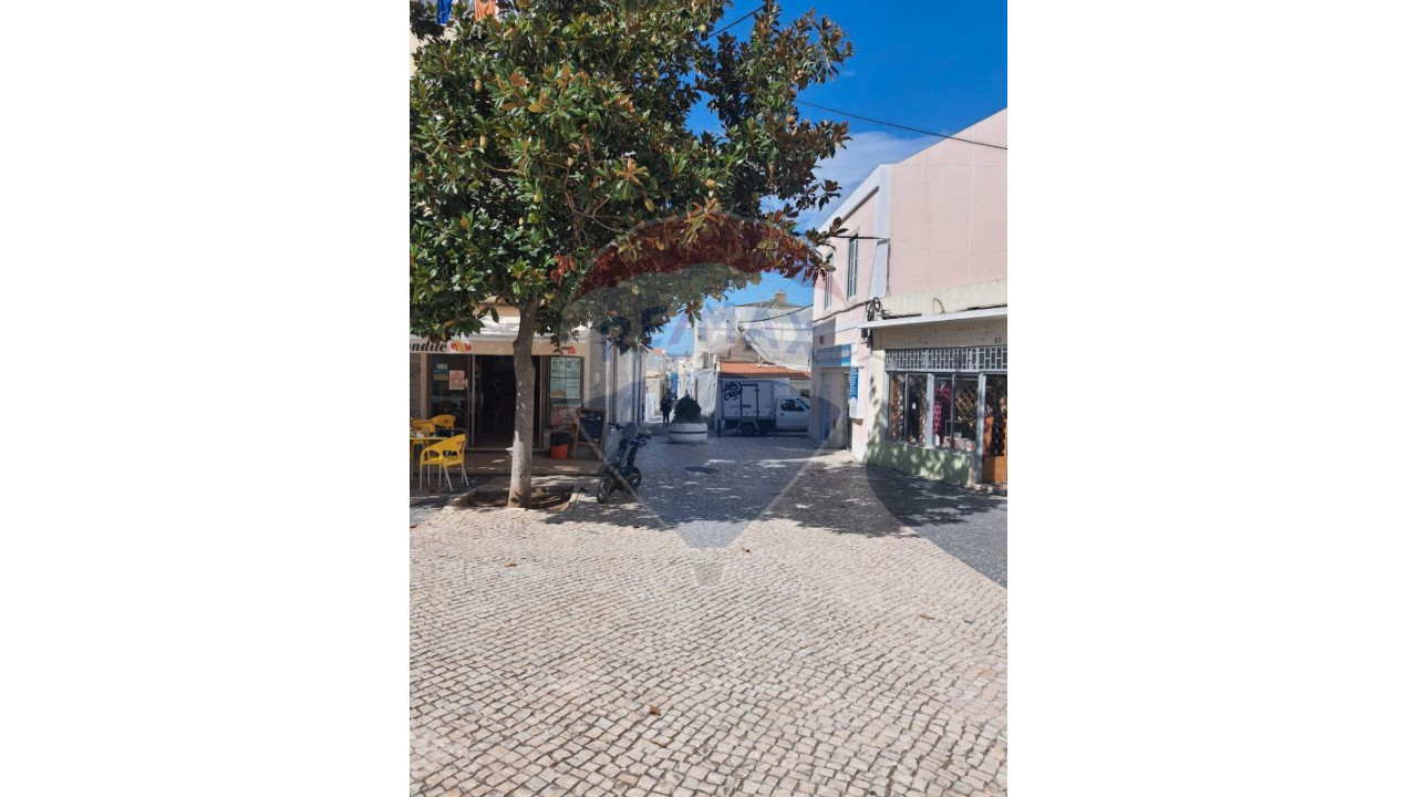 Prédio para Venda em Caparica e Trafaria Foto 10