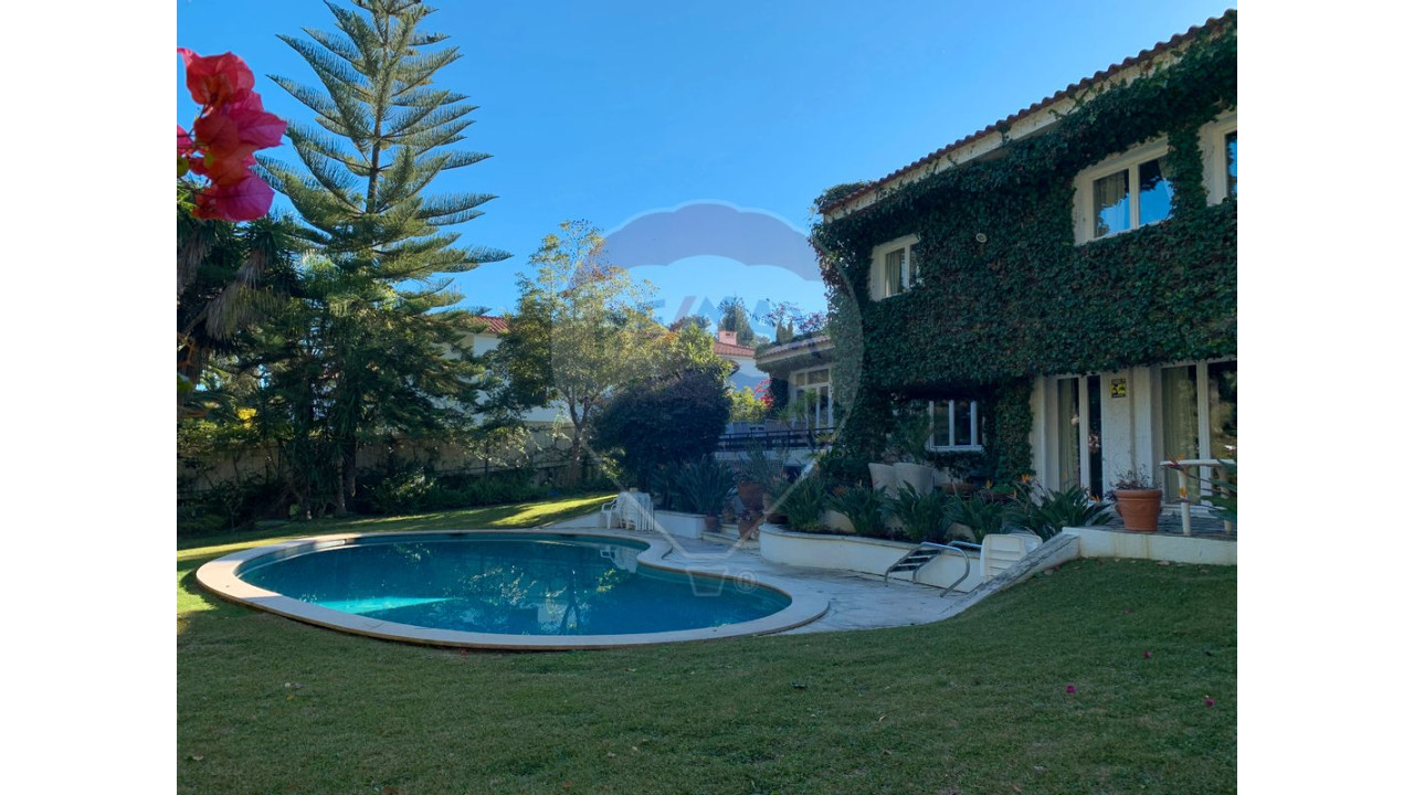 Moradia T5 para Venda em Sesimbra (Castelo)