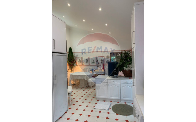 Moradia T5 para Venda em Sesimbra (Castelo)