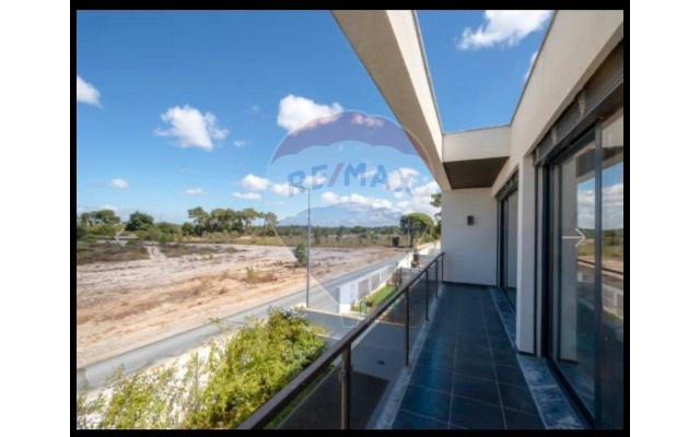 Moradia T4 para Venda em Azeitão (São Lourenço e São Simão)