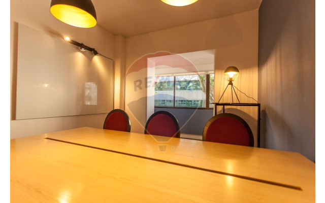 Escritório para Arrendamento em Avenidas Novas