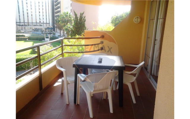 Apartamento para Venda em Quarteira