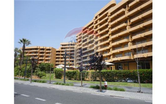 Apartamento para Venda em Quarteira