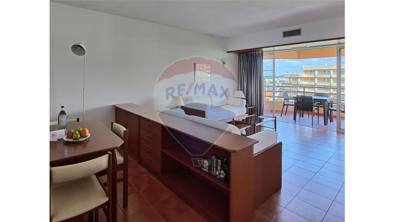 Apartamento T1 para Venda em Quarteira Foto 4