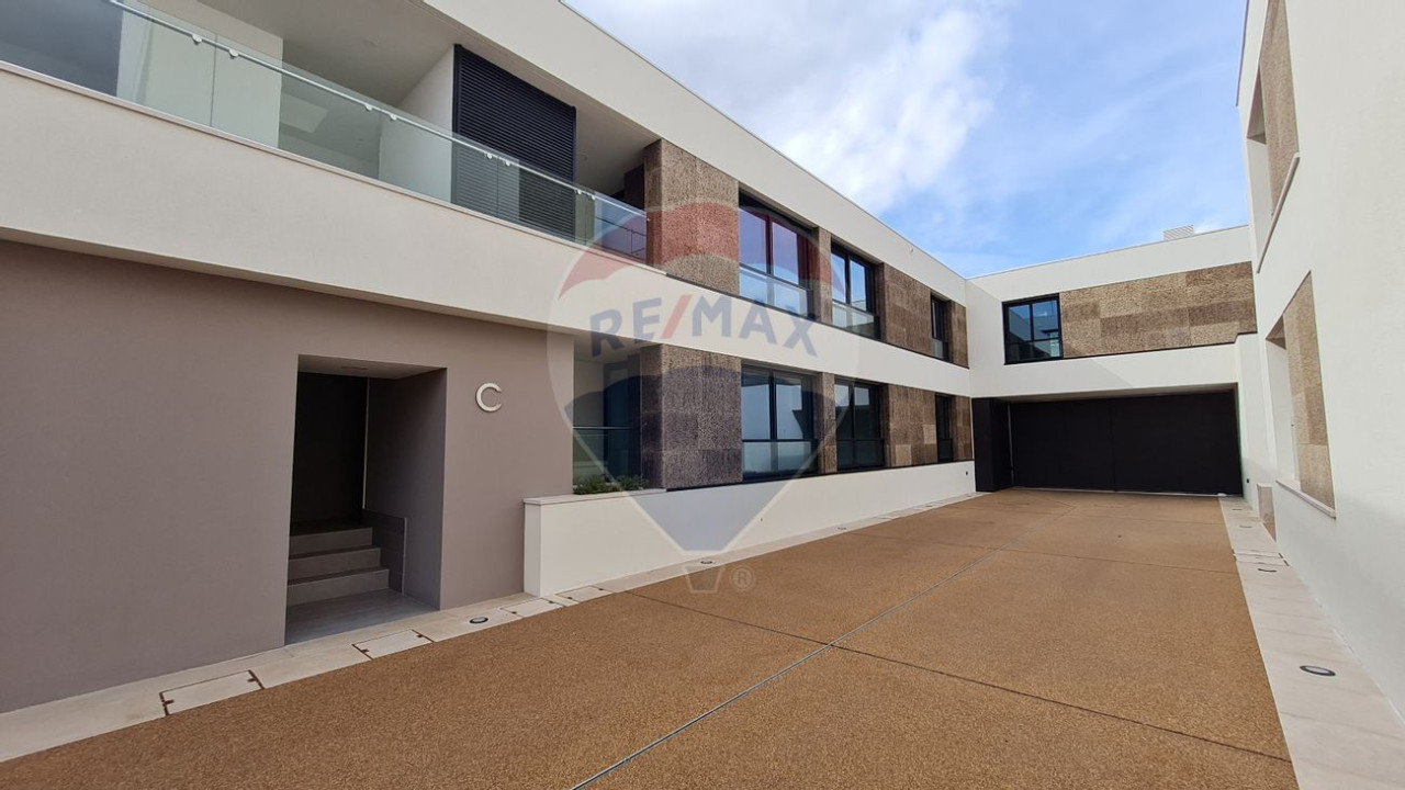 Apartamento T2 para Venda em Faro (Sé e São Pedro) Foto 16
