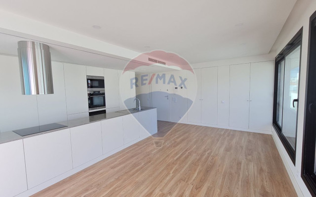 Apartamento T2 para Venda em Faro (Sé e São Pedro)