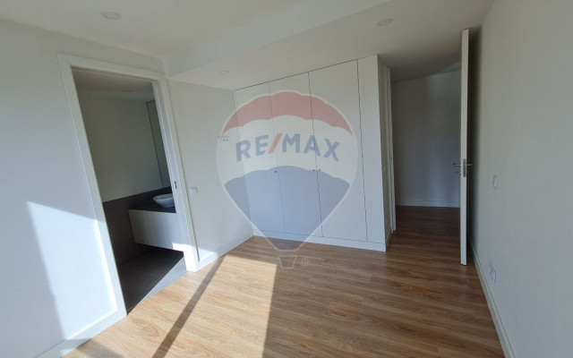 Apartamento T2 para Venda em Faro (Sé e São Pedro)