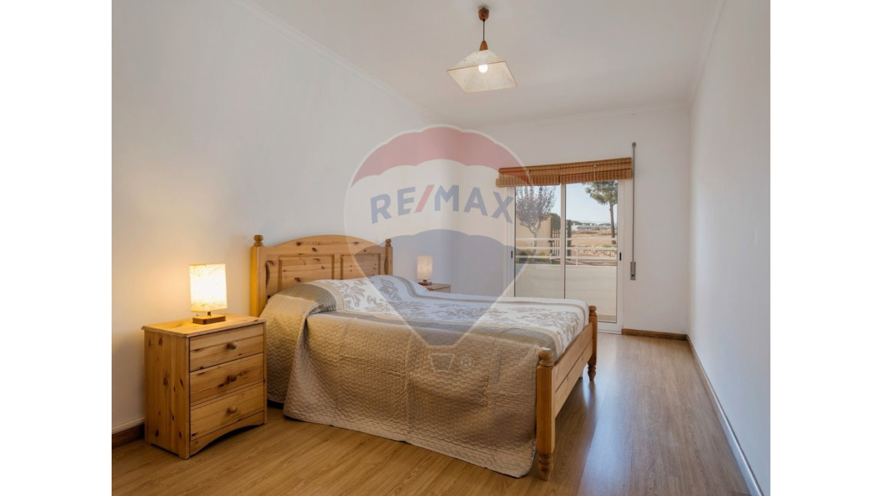 Apartamento T2 para Venda em Quarteira Foto 10