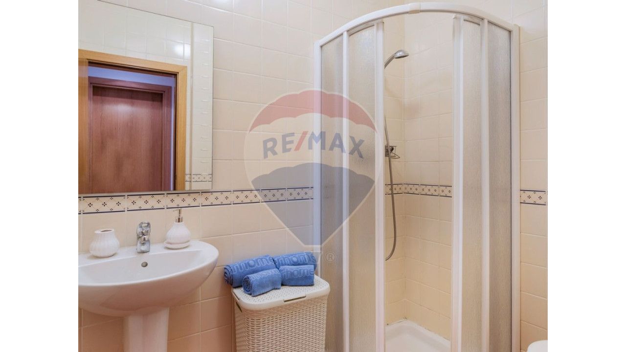 Apartamento T2 para Venda em Quarteira Foto 5