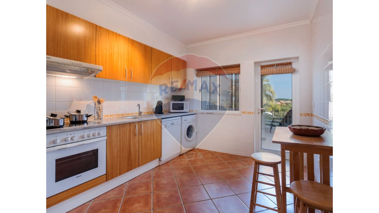 Apartamento T2 para Venda em Quarteira Foto 8