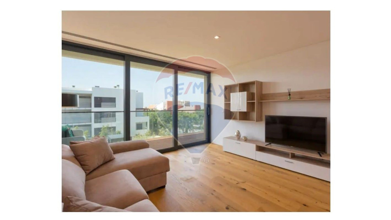 Apartamento T1 para Venda em Quarteira Foto 14