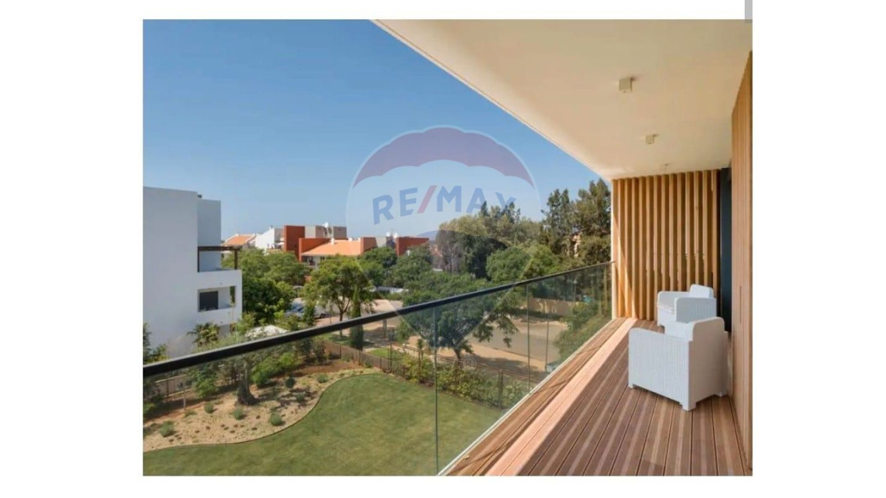 Apartamento T1 para Venda em Quarteira Foto 4