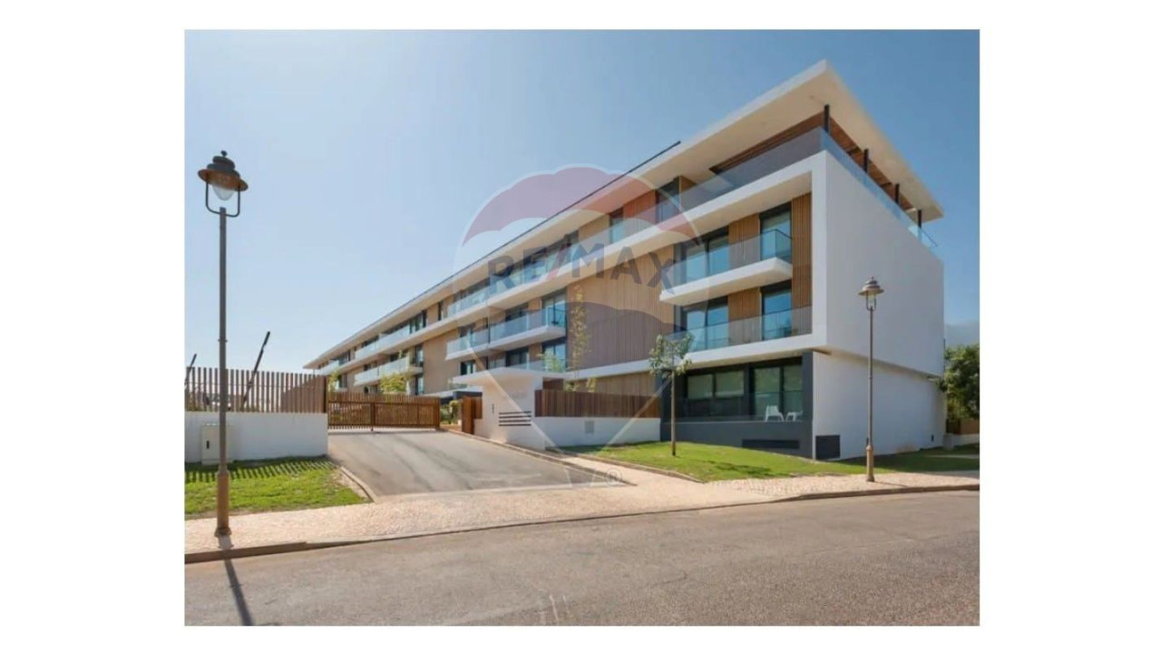 Apartamento T1 para Venda em Quarteira Foto 3