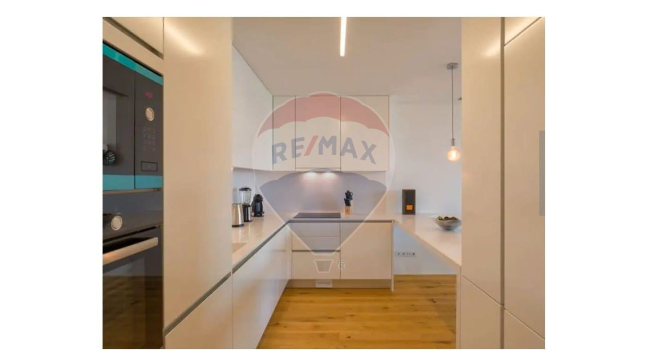 Apartamento T1 para Venda em Quarteira Foto 9