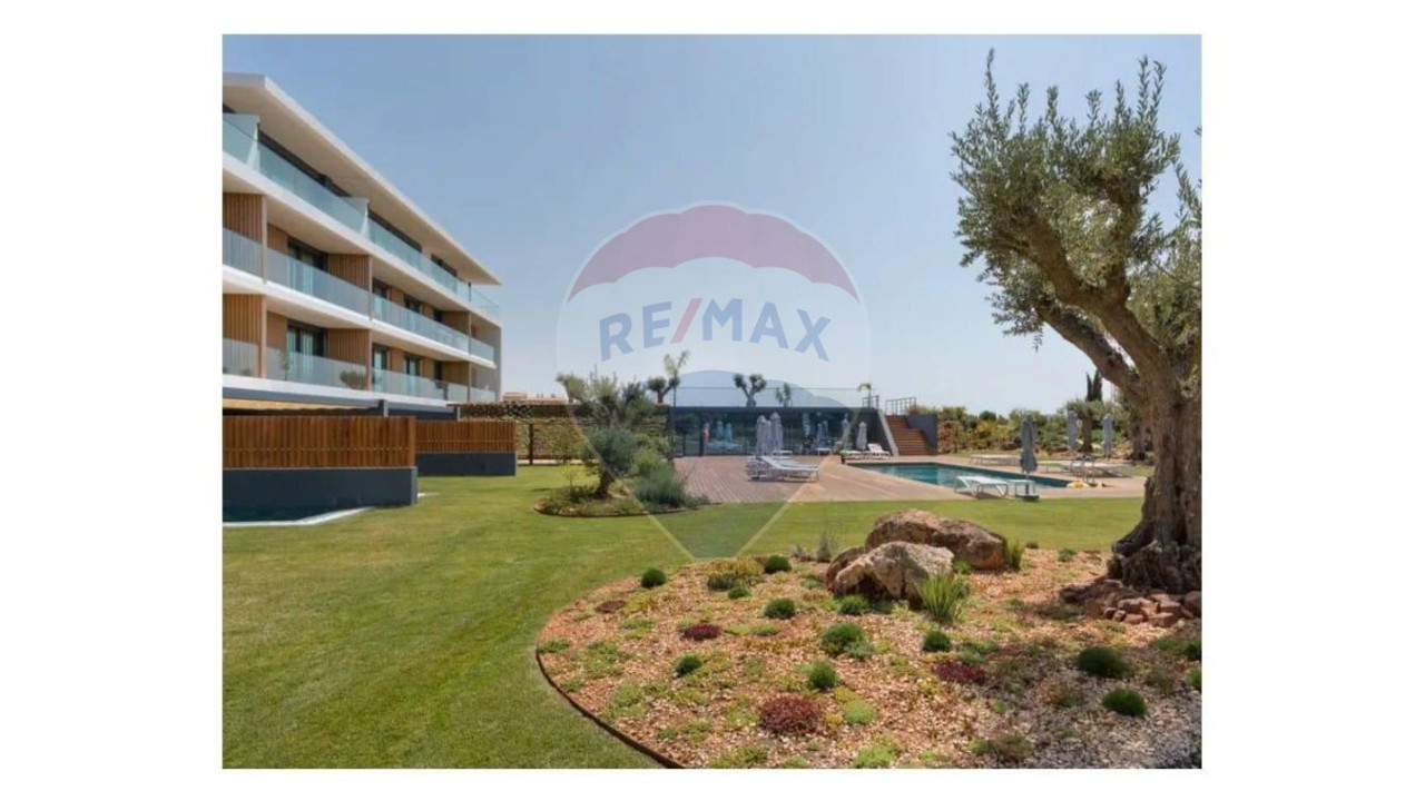 Apartamento T1 para Venda em Quarteira Foto 2