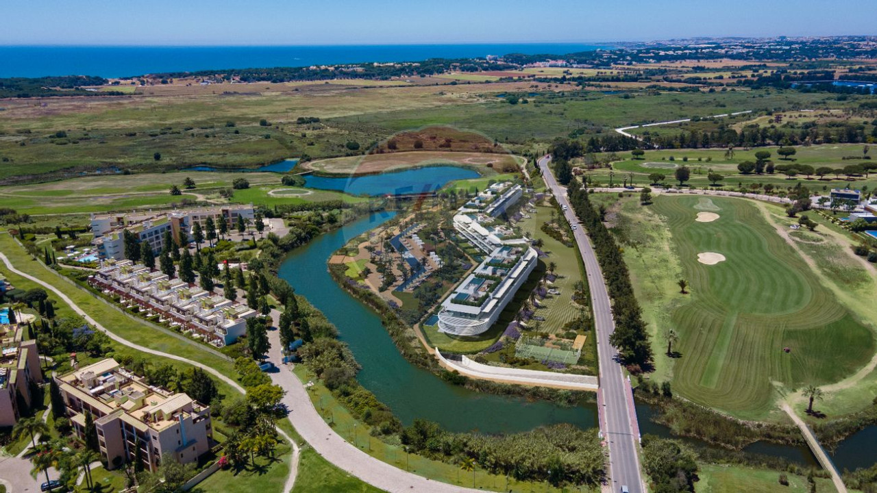 Apartamento T3 para Venda em Quarteira Foto 14