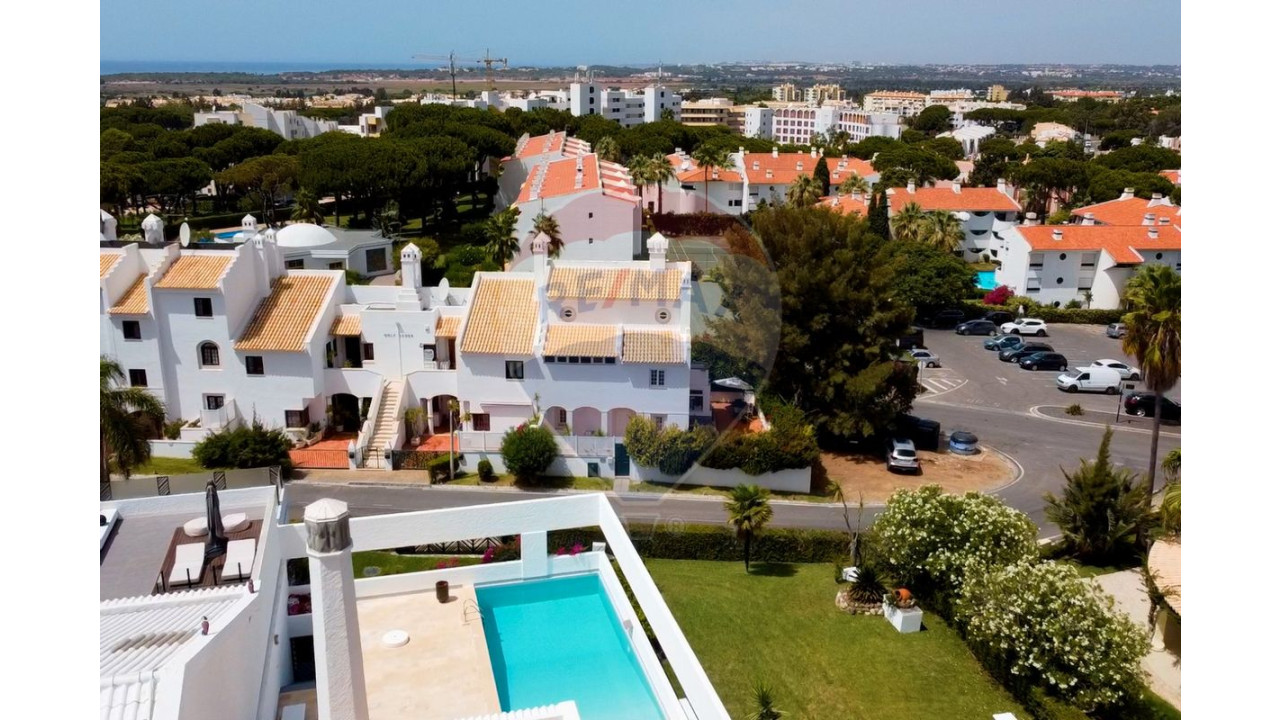 Moradia T3 para Venda em Quarteira Foto 21