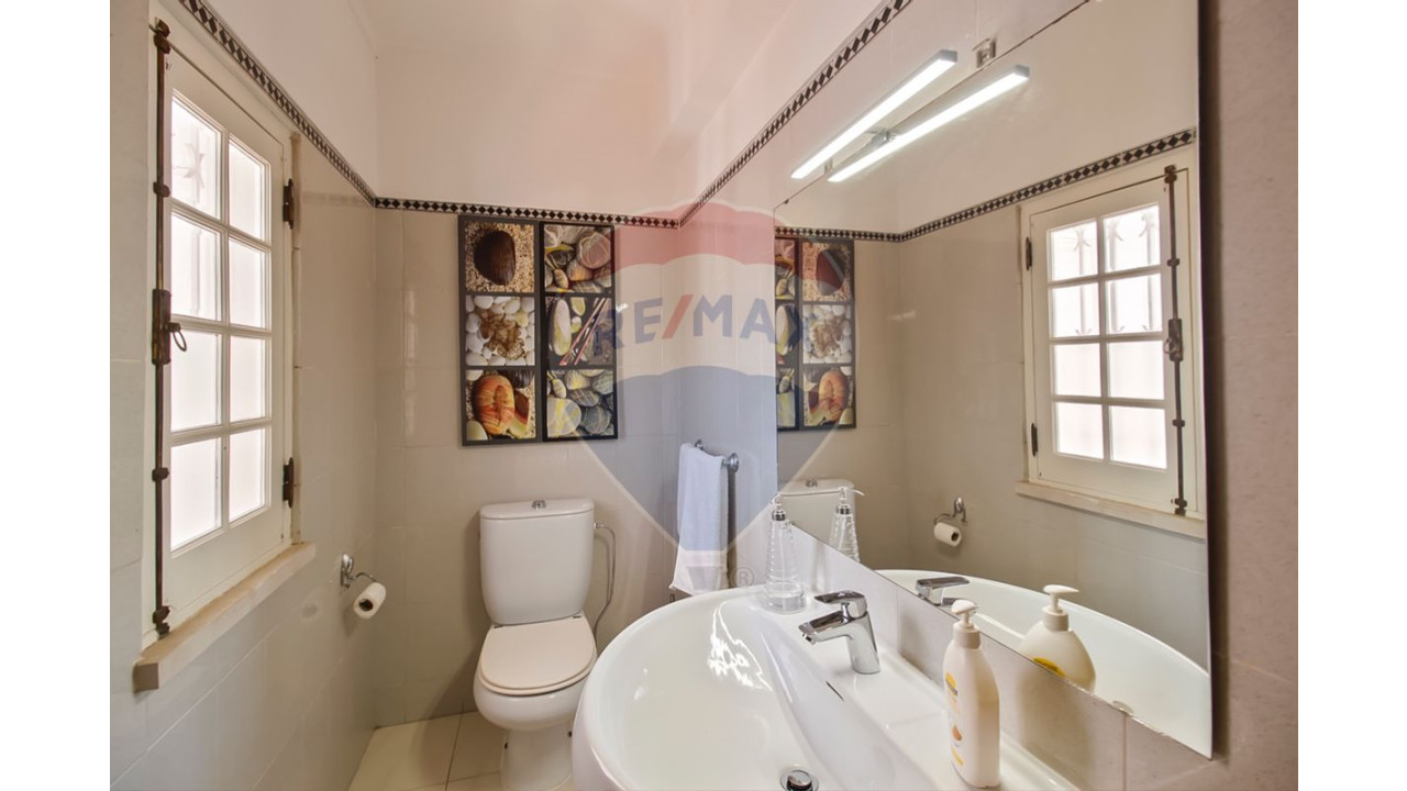 Moradia T3 para Venda em Quarteira Foto 18