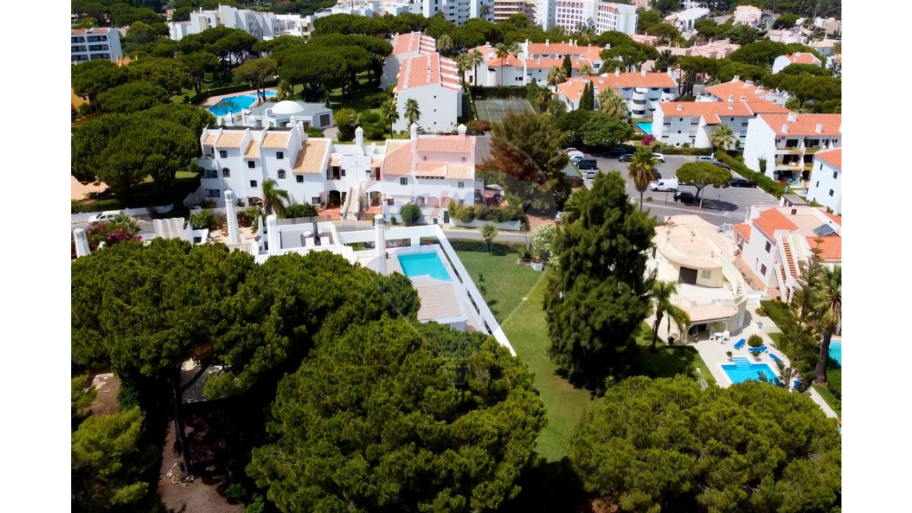 Moradia T3 para Venda em Quarteira Foto 26