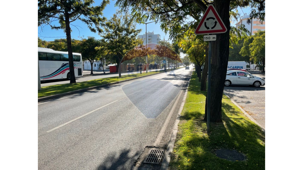 Loja para Venda em Quarteira Foto 7