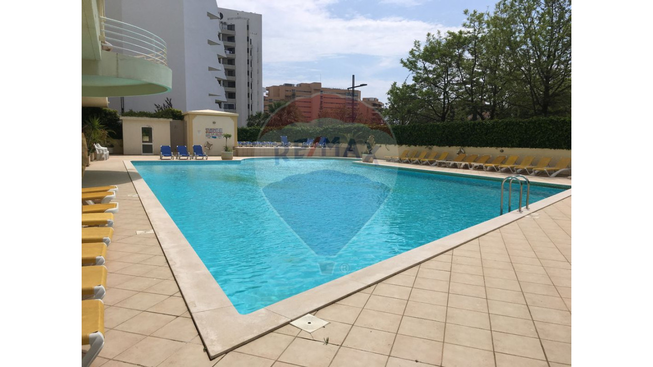 Apartamento T2 para Venda em Quarteira Foto 4