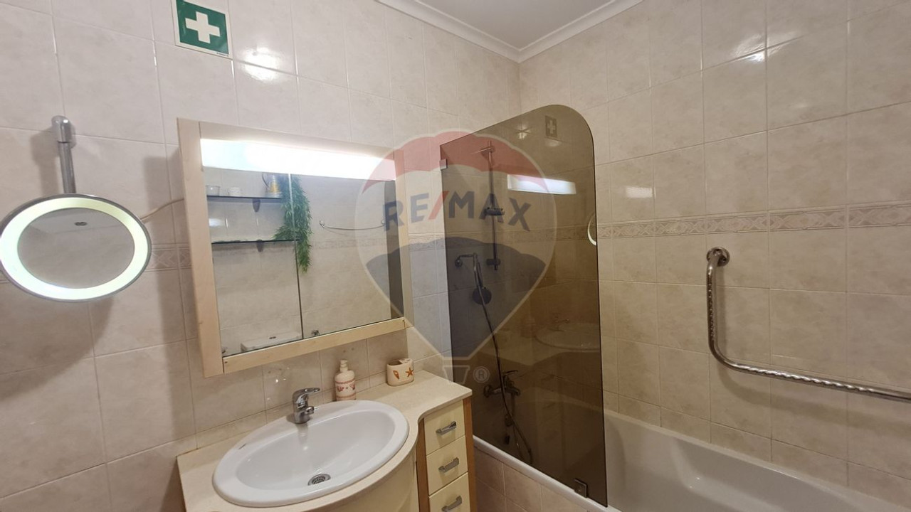 Apartamento T2 para Venda em Quarteira Foto 14