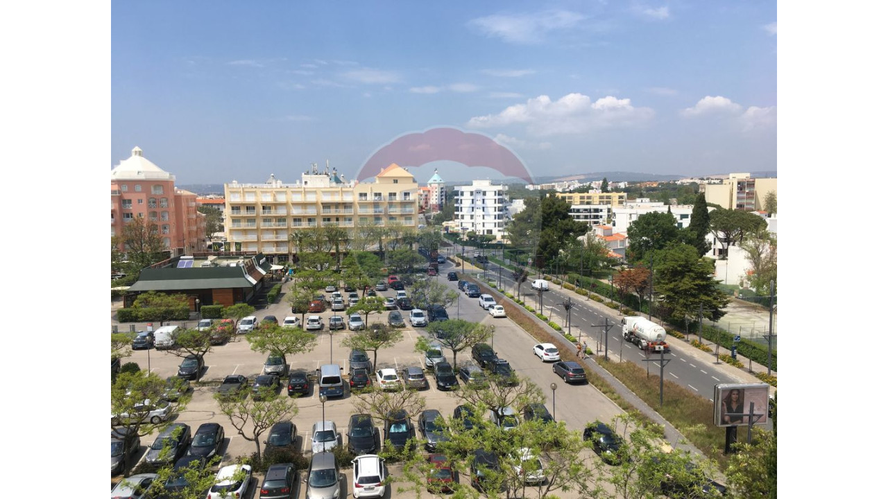 Apartamento T2 para Venda em Quarteira Foto 2