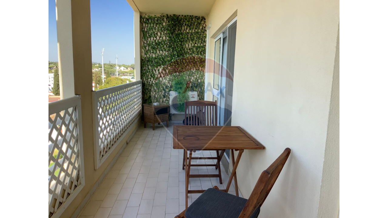 Apartamento T2 para Venda em Quarteira Foto 7