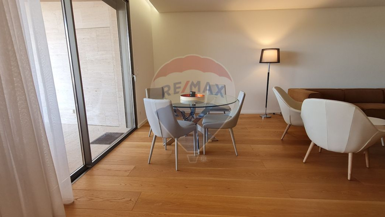 Apartamento T2 para Venda em Quarteira Foto 4