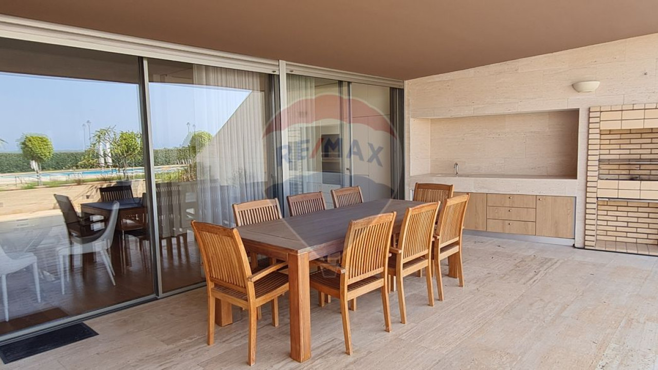 Apartamento T2 para Venda em Quarteira Foto 10