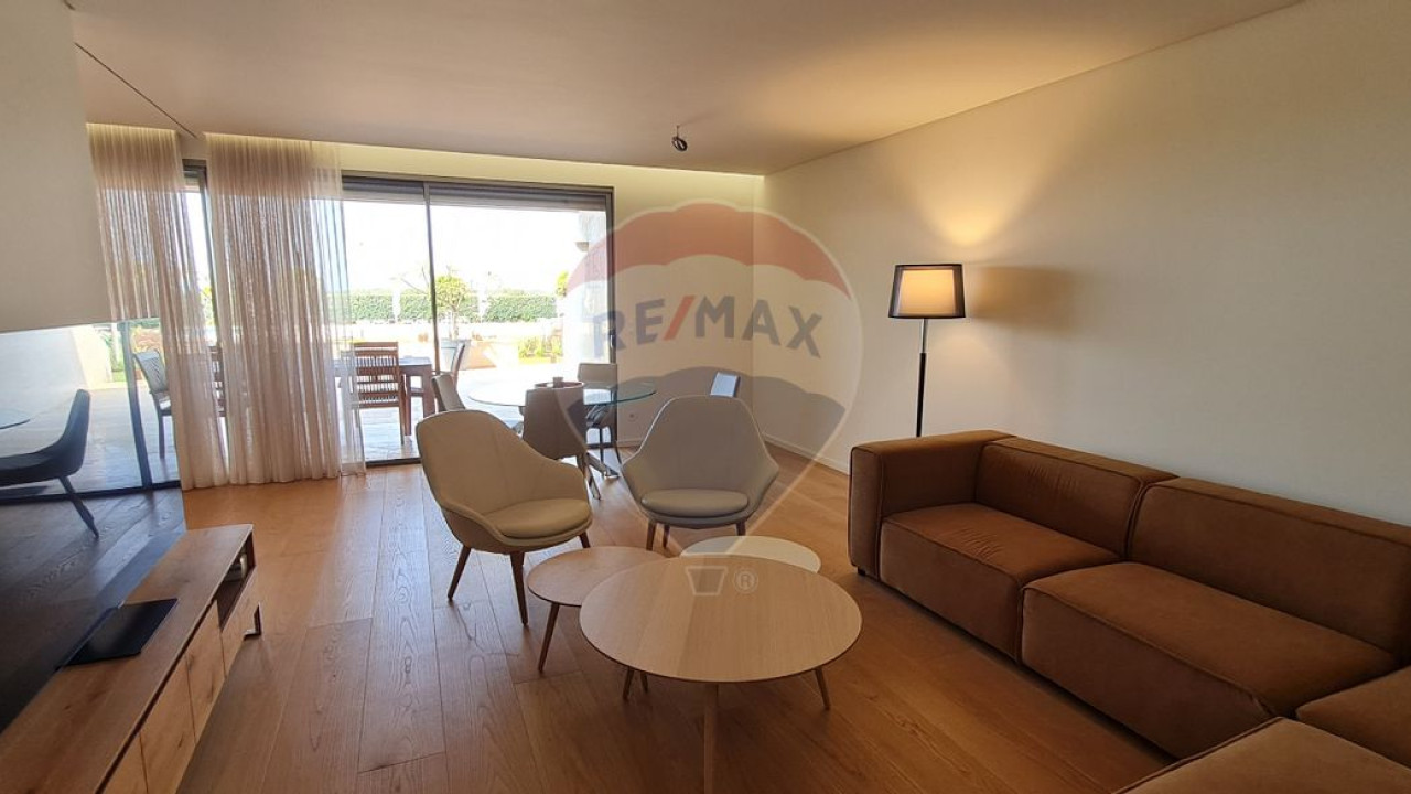 Apartamento T2 para Venda em Quarteira Foto 2