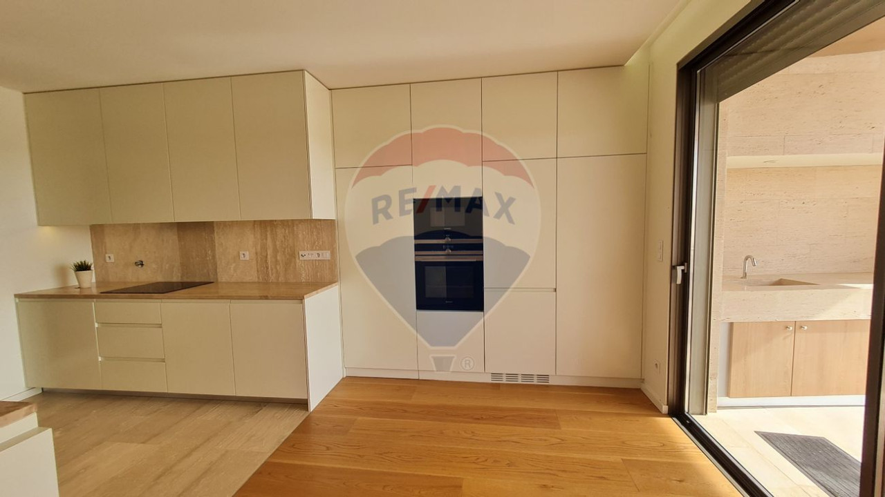 Apartamento T2 para Venda em Quarteira Foto 16