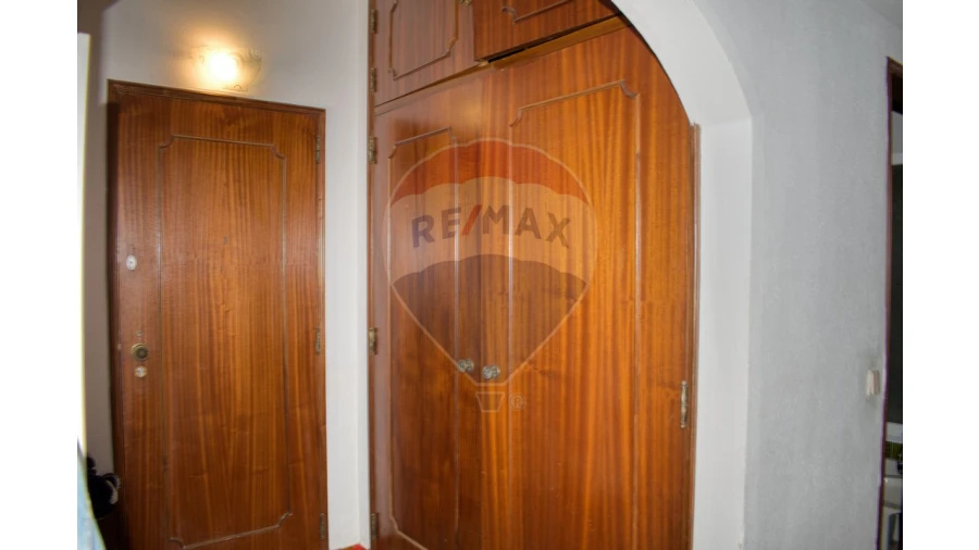 Apartamento T2 para Venda em Quarteira Foto 2