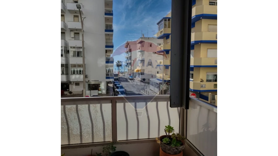 Apartamento T2 para Venda em Quarteira Foto 9