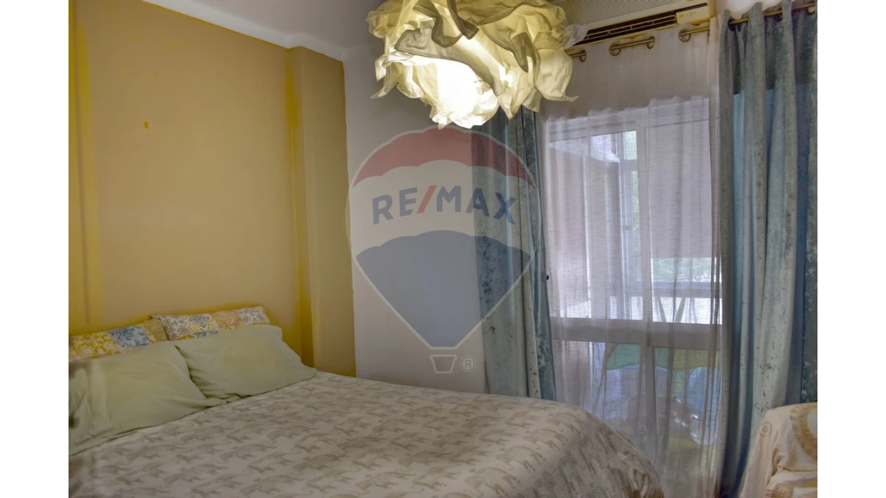 Apartamento T2 para Venda em Quarteira Foto 4